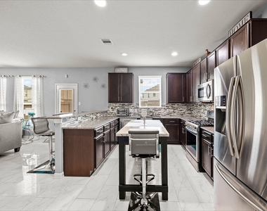15015 Hope Hills Lane - Photo Thumbnail 5