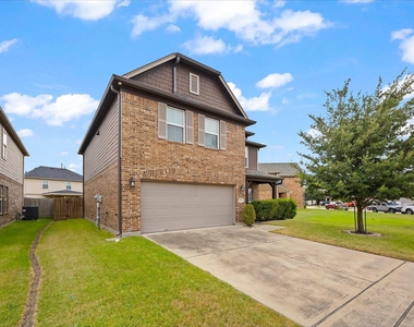 15015 Hope Hills Lane - Photo Thumbnail 2