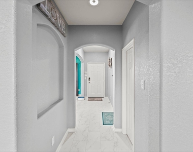 15015 Hope Hills Lane - Photo Thumbnail 6