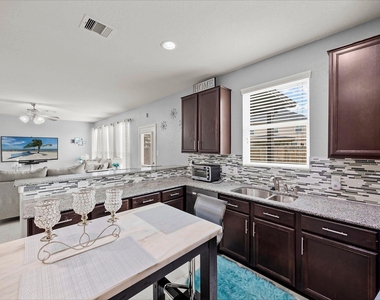 15015 Hope Hills Lane - Photo Thumbnail 9