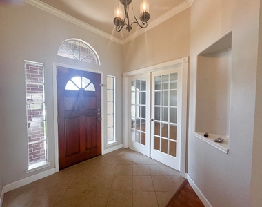 19410 Bear Springs Dr - Photo Thumbnail 4