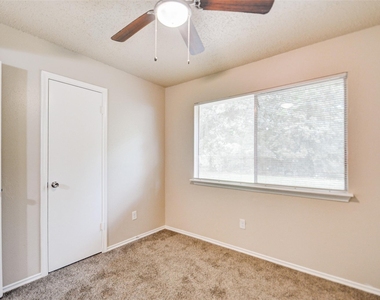 13106 Townwood Drive - Photo Thumbnail 11