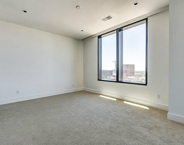 1409 Post Oak Boulevard - Photo Thumbnail 14