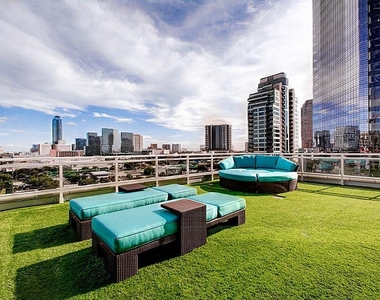 1409 Post Oak Boulevard - Photo Thumbnail 19