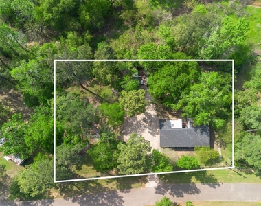 30519 Lake Circle Lane - Photo Thumbnail 14