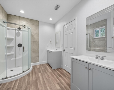 30519 Lake Circle Lane - Photo Thumbnail 6