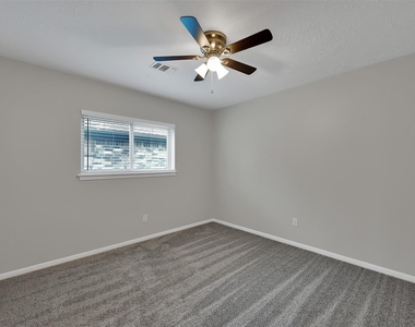 9111 Walnut Glen Drive - Photo Thumbnail 25