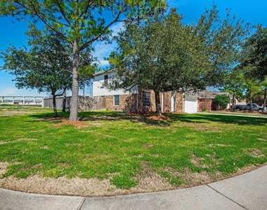 11714 Pinos Altos Drive - Photo Thumbnail 30