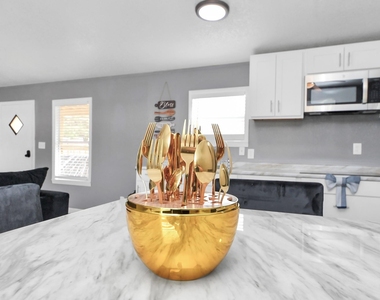 145 W Austin Avenue - Photo Thumbnail 39
