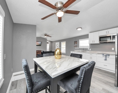 145 W Austin Avenue - Photo Thumbnail 13
