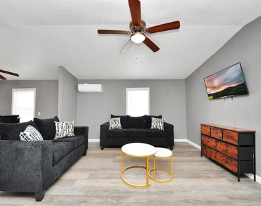 145 W Austin Avenue - Photo Thumbnail 28