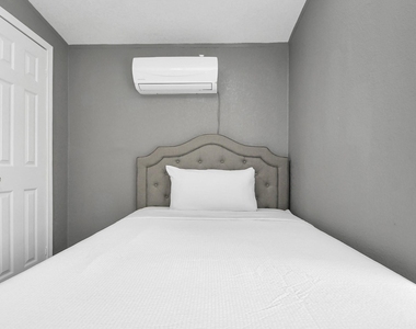 145 W Austin Avenue - Photo Thumbnail 25