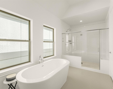 4010 University Grove Street - Photo Thumbnail 30
