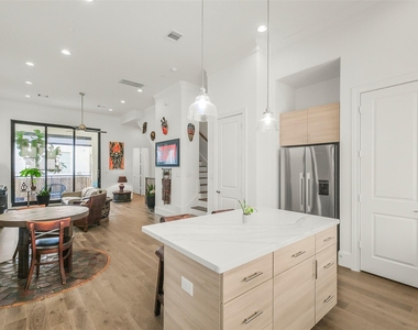 4010 University Grove Street - Photo Thumbnail 19