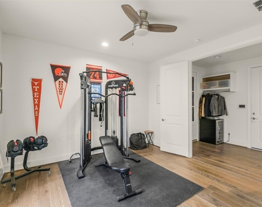 4010 University Grove Street - Photo Thumbnail 13