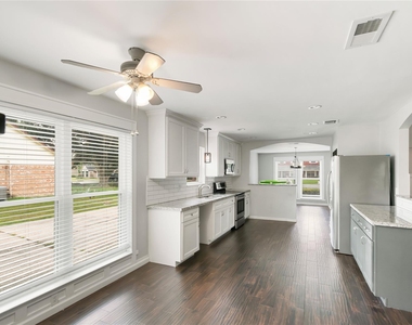 11215 Birchwood Drive - Photo Thumbnail 6
