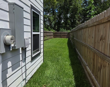 11610 Danford Lane - Photo Thumbnail 13