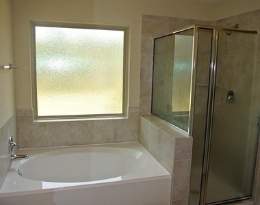 1742 Parkside Shores Lane - Photo Thumbnail 6