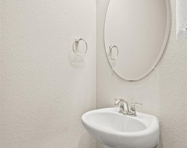 7219 Melrose Lane - Photo Thumbnail 5