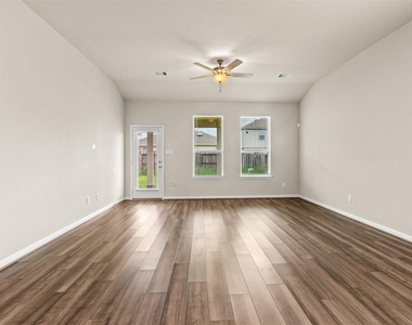 7219 Melrose Lane - Photo Thumbnail 10
