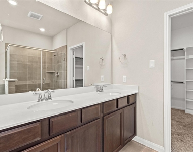7219 Melrose Lane - Photo Thumbnail 14