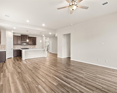 7219 Melrose Lane - Photo Thumbnail 9