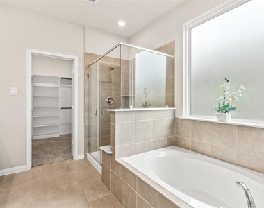 7219 Melrose Lane - Photo Thumbnail 13