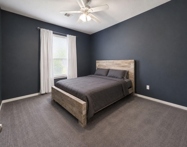 2409 Deerwood Court - Photo Thumbnail 23