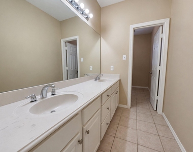 2409 Deerwood Court - Photo Thumbnail 23