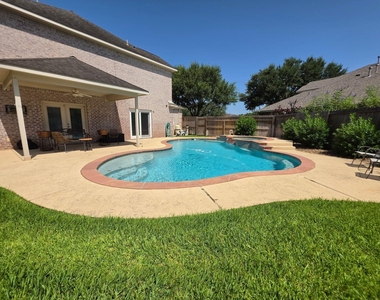 2409 Deerwood Court - Photo Thumbnail 28