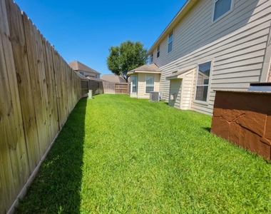 2409 Deerwood Court - Photo Thumbnail 27