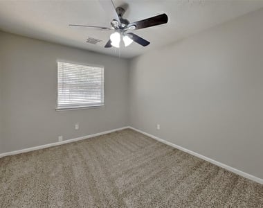 20423 Drakewood Drive - Photo Thumbnail 11