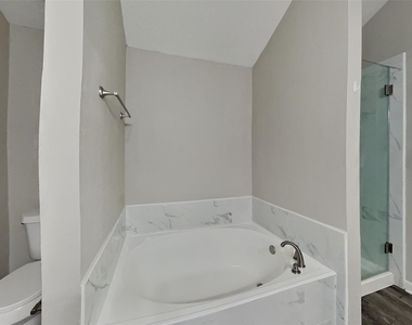 20423 Drakewood Drive - Photo Thumbnail 10