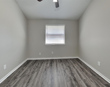 20423 Drakewood Drive - Photo Thumbnail 16