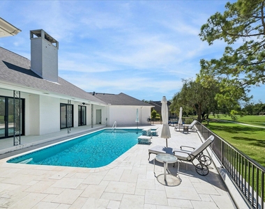 1326 Sugar Creek Boulevard - Photo Thumbnail 21