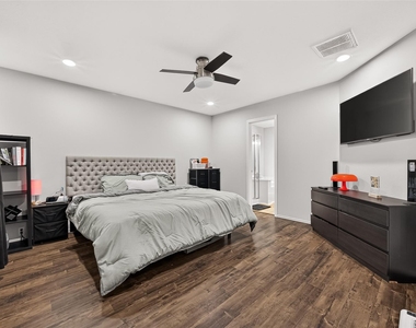2806 Bison Bluff - Photo Thumbnail 37