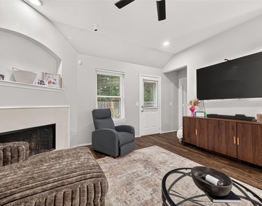 2806 Bison Bluff - Photo Thumbnail 18