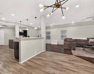 2806 Bison Bluff - Photo Thumbnail 21