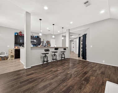 2806 Bison Bluff - Photo Thumbnail 12