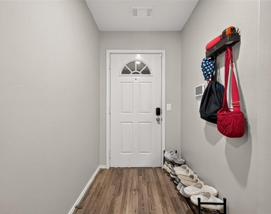2806 Bison Bluff - Photo Thumbnail 7