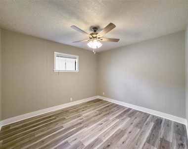 429 17th Avenue N - Photo Thumbnail 33
