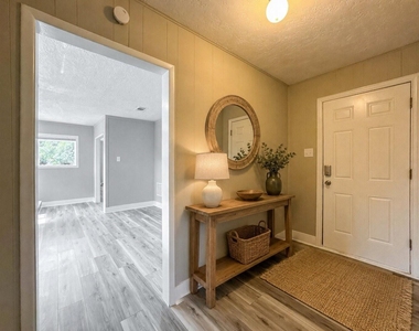 429 17th Avenue N - Photo Thumbnail 1