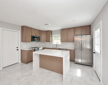 1503 Locklaine Drive - Photo Thumbnail 18