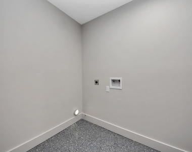 1503 Locklaine Drive - Photo Thumbnail 21