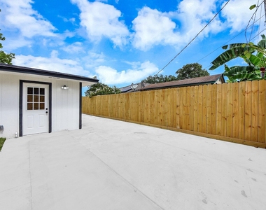 1503 Locklaine Drive - Photo Thumbnail 33