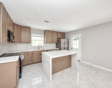1503 Locklaine Drive - Photo Thumbnail 13