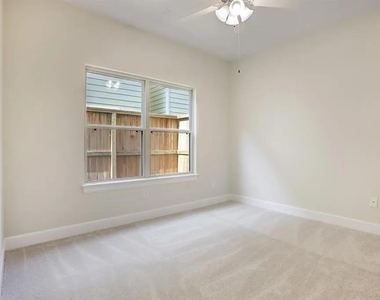 11512 Main Cypress Drive - Photo Thumbnail 10
