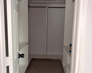 17039 Wilthorne Gardens Court - Photo Thumbnail 10