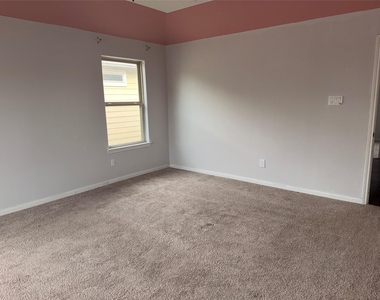 17039 Wilthorne Gardens Court - Photo Thumbnail 12