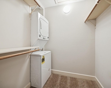 2414 Morse Street - Photo Thumbnail 9